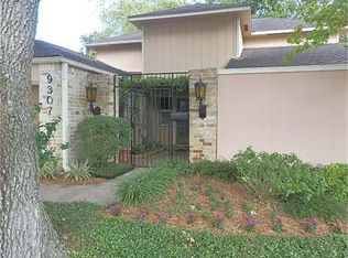 9307 Bonhomme Rd, Houston, TX 77074