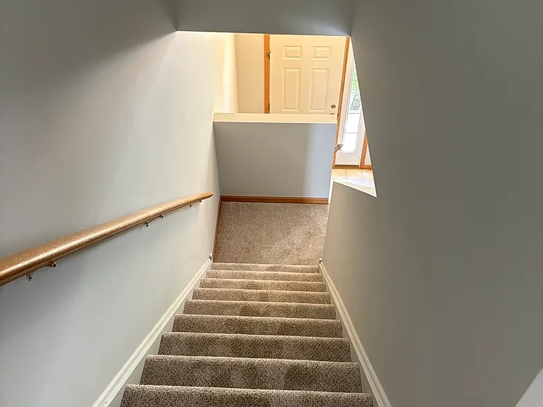 2704 Canyon Dr — Photo 12