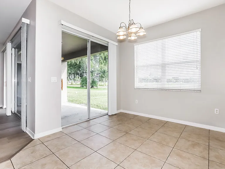 2459 Hamlet Cir — Photo 6