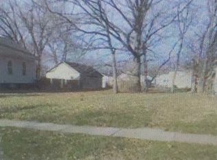811 W Thrush Ave, Peoria, IL 61604