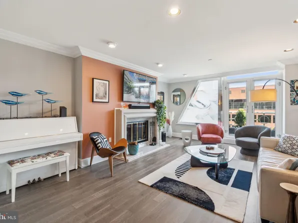 3030 K St NW APT 203, Washington, DC 20007