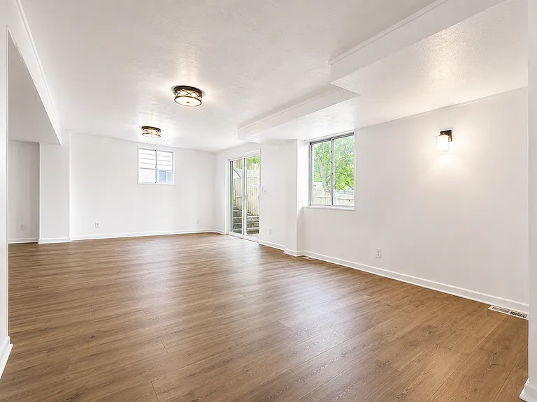 3202 W Birkshire Dr — Photo 30