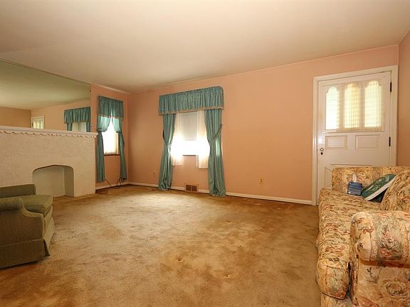 4th image of 3751 Marydell Pl