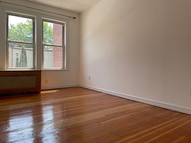 1st image of 2331 28th St #2R