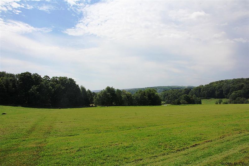 5th image of 458 STRONG HILL Road
