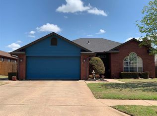 1516 SE Walnut Creek Rd, Lawton, OK 73501