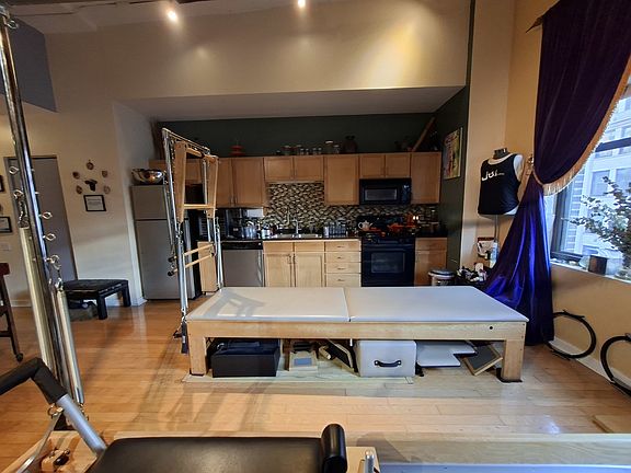 4th image of 5 N Wabash Ave APT 1705