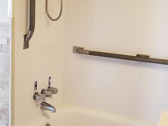 4th image of 2405 S West St #1