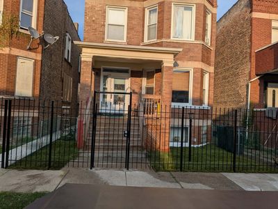 7125 S Cornell Ave, Chicago, IL, 60649