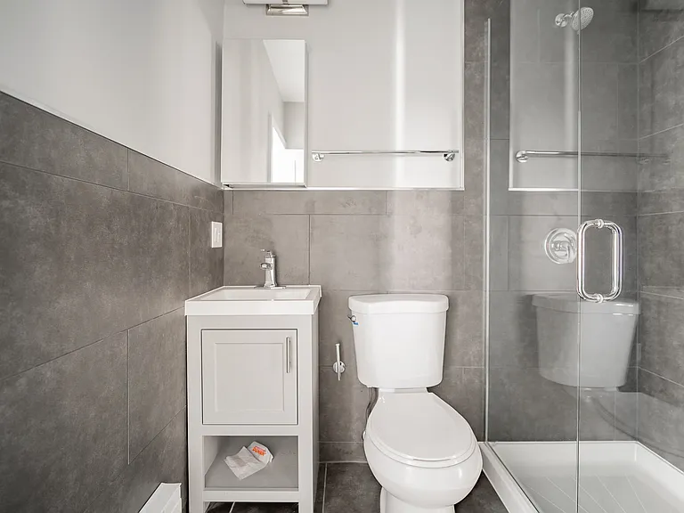 1472 W Erie Street — Photo 18