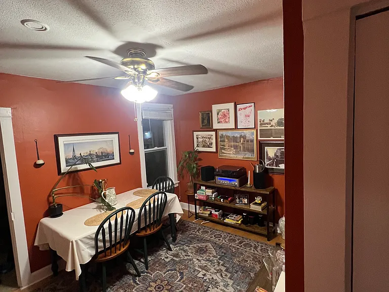 409 N Cherry St — Photo 4