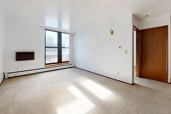 2495 N. Oakland Ave — Photo 22