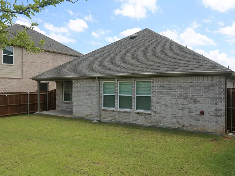 3412 Marginal Dr — Photo 42