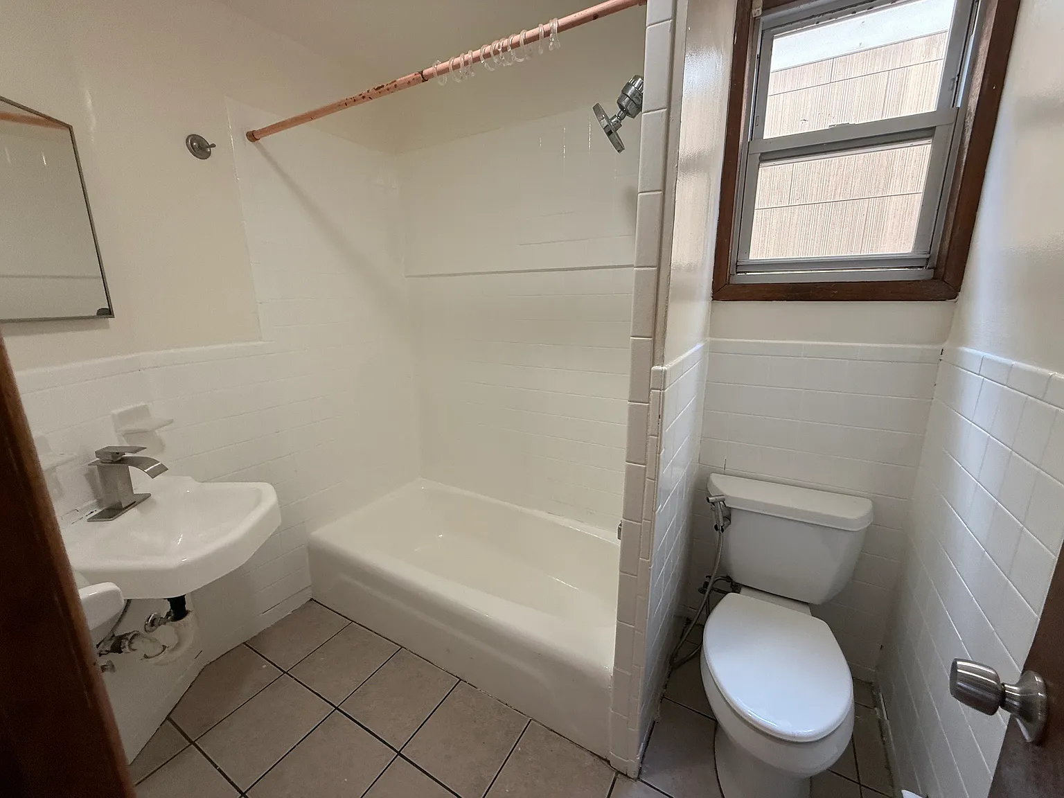 3 bed, 1.5 bath, $2,500 — Photo 4