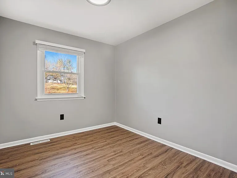 12316 Fountain Dr — Photo 16
