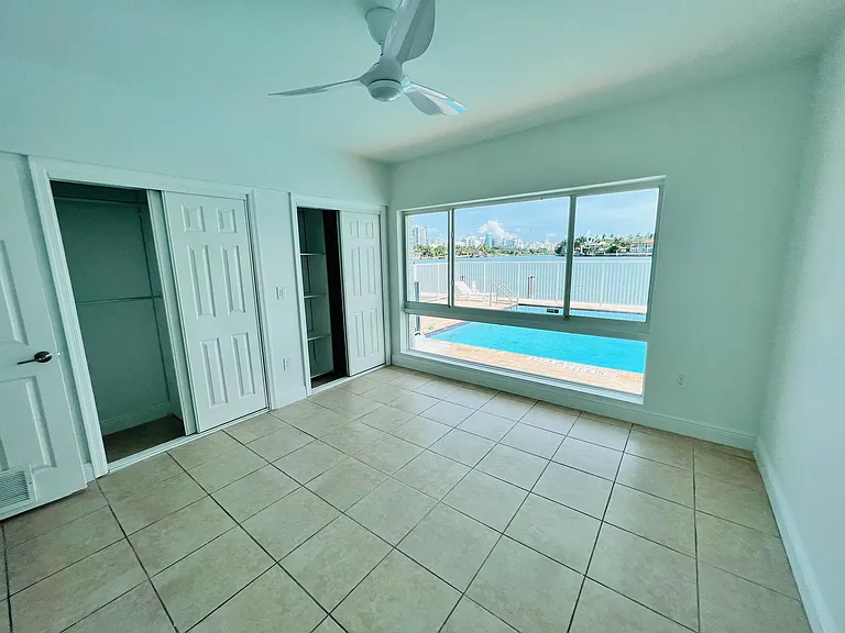 944 Bay Dr #7 — Photo 16