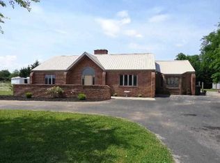 602 W Old A J Hwy #J, New Market, TN 37820