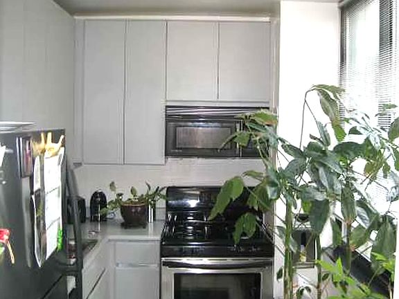 4th image of 171 E 84th St APT 5E