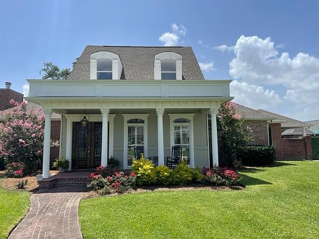 1st image of 106 Royal Oaks Ct