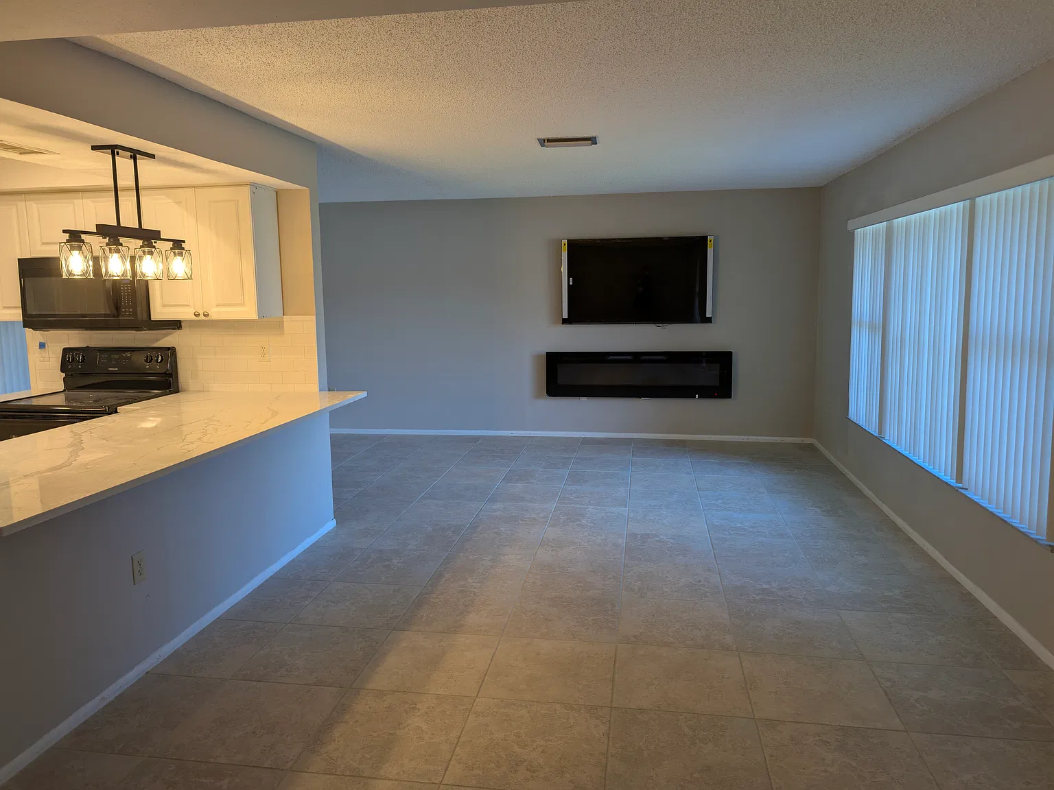 115 Mimosa Dr — Photo 3