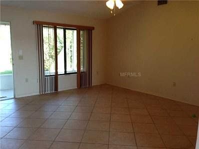 4th image of 33613 Linda Dr