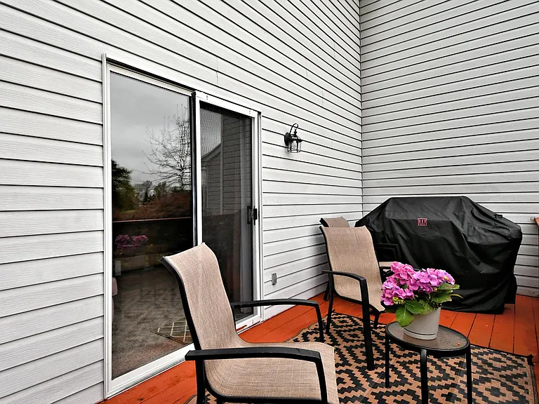 800 Beacon Ct — Photo 49