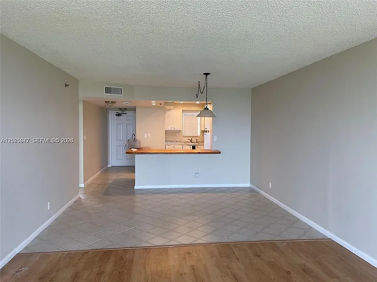 3100 W Rolling Hills Cir #502 — Photo 7