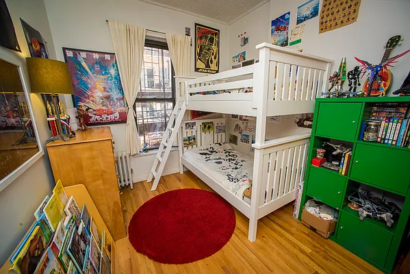 Rented by Compass | media 27