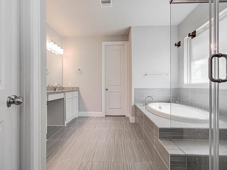 10223 Wylde Point Ln — Photo 34