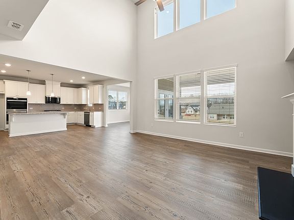 2nd image of 816 Dobby Way