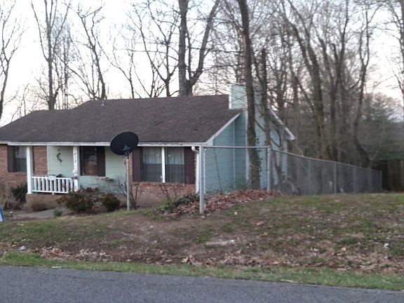 2nd image of 1812 Winding Way Dr