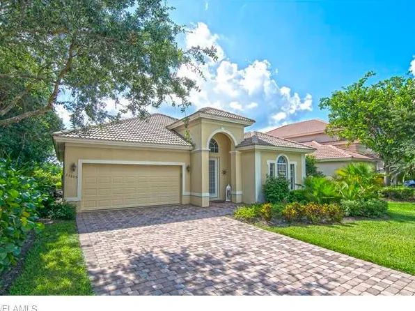 23605 Via Carino Ln, Bonita Springs, FL 34135