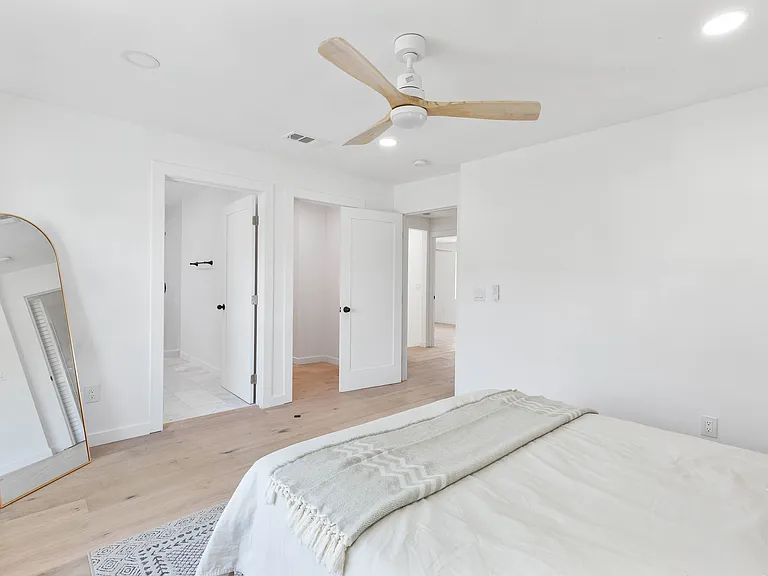 1766 W 25th St #2 — Photo 15