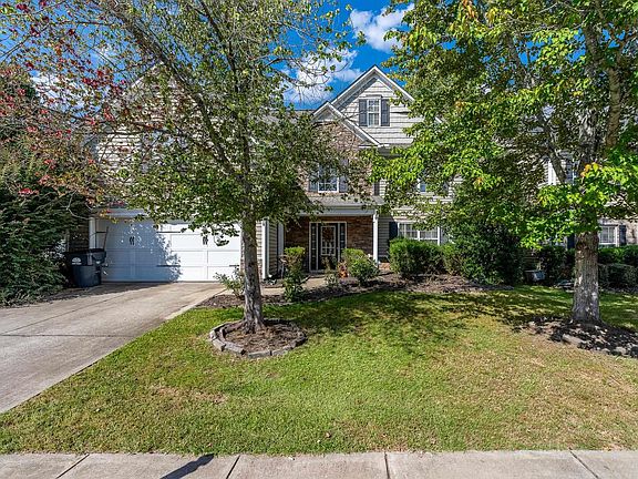 3rd image of 110 Ashington Dr