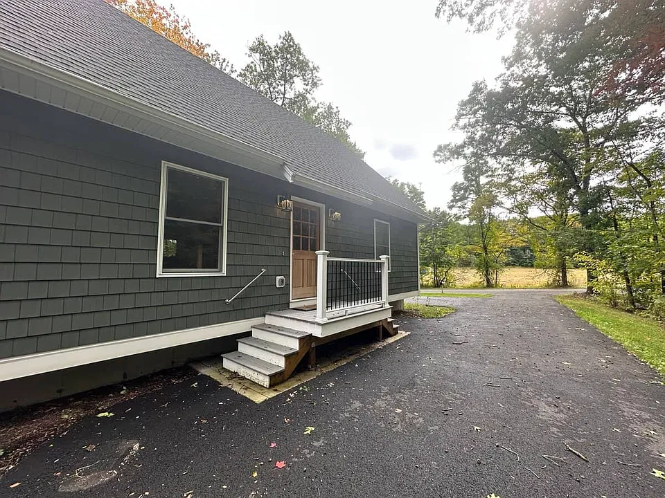 36 Cold Spring Rd