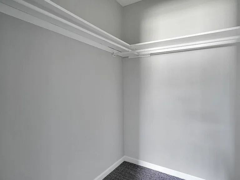 Springhurst East Apartments — Photo 22