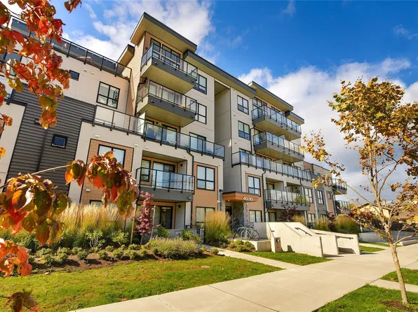 4030 Shelbourne St #408, Saanich, BC V8N 3E4