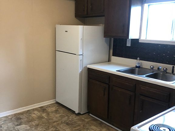 2nd image of 521 Walnut Ave APT 3