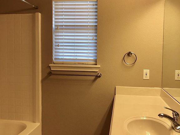 4th image of 9706 Avenue V
