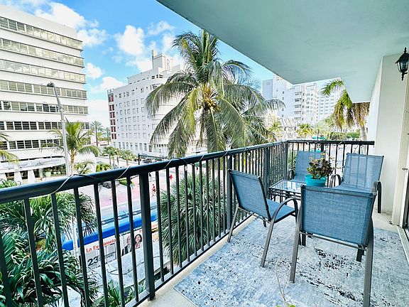 3rd image of 1800 Collins Ave APT 4J