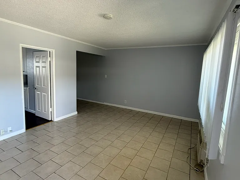 Chanteclaire Apartments — Photo 11