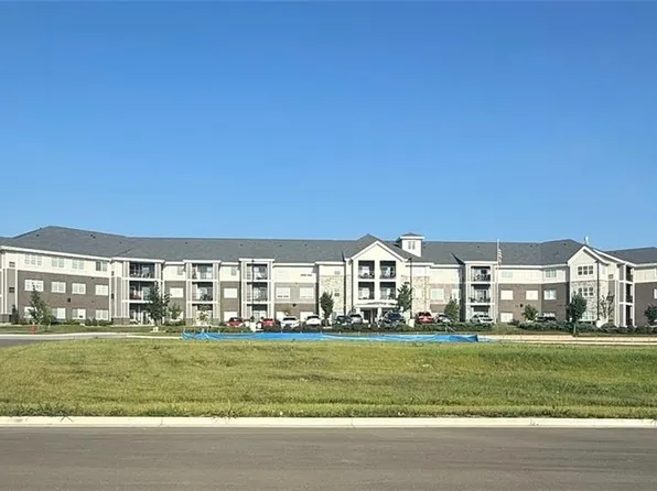 7800 W 123rd St #116, Overland Park, KS 66213