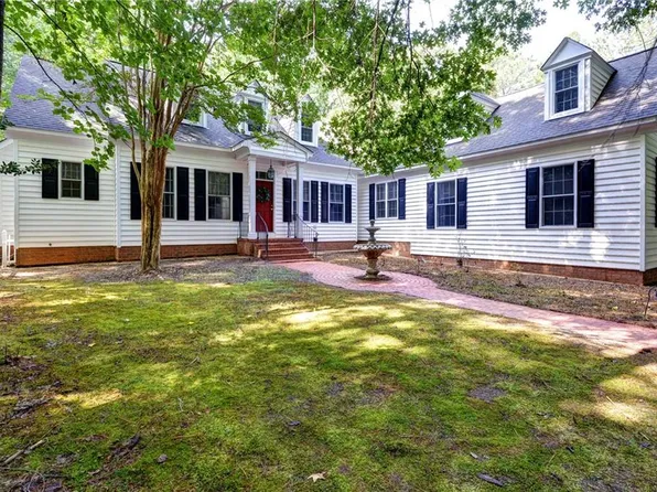 9135 Whispering Dr, Toano, VA 23168
