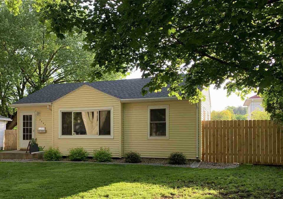 1st image of 3237 Idlewood St
