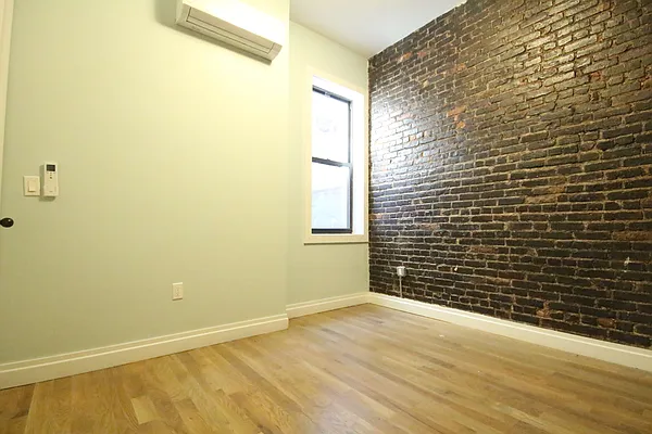 Rented by Rental Solutions Inc | media 15