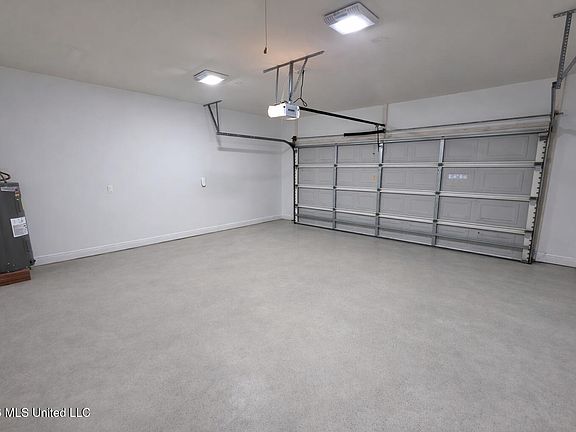 5th image of 913 Park Row Ave