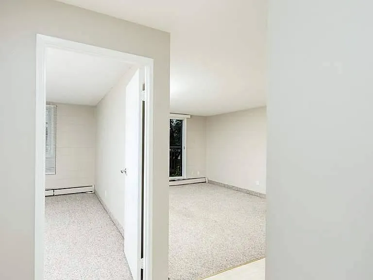 10616 156th St NW — Photo 3