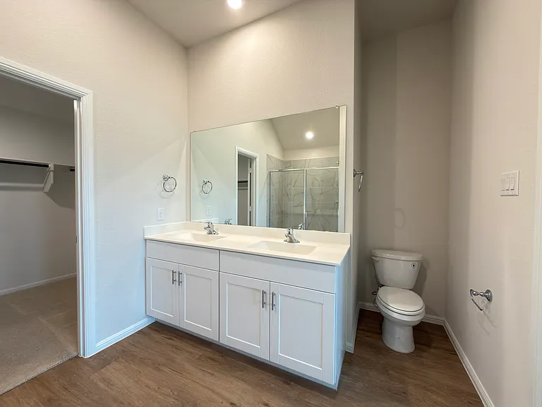 406 Kingsbury Ave — Photo 21
