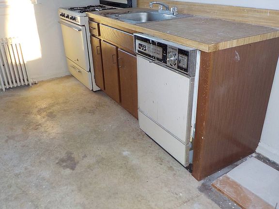 5th image of 72-61 Little Neck Pkwy Floor 2