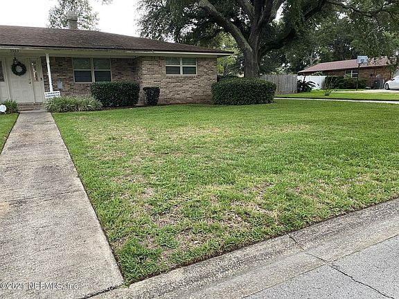 4th image of 3563 S Hoover Ln
